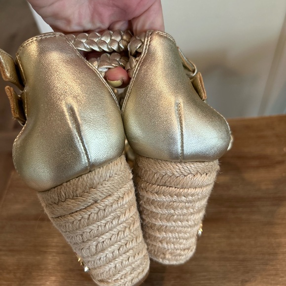 Worn once Tory Burch Bailey Wedge Sandal Sz 6 - Picture 6 of 9